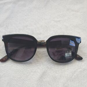 Elegant Black Sunglasses